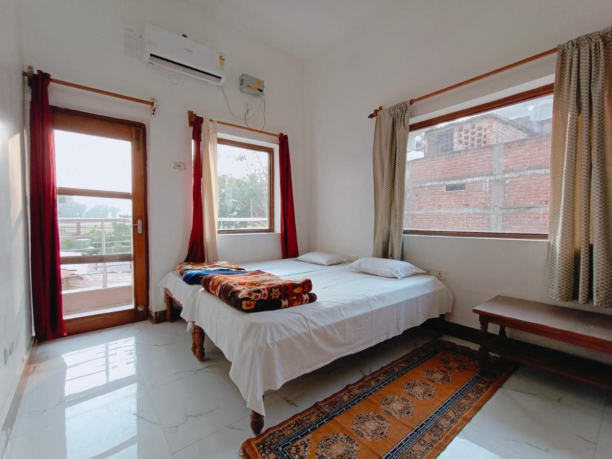 The Gupta Guest House Bodh Gaya Buitenkant foto