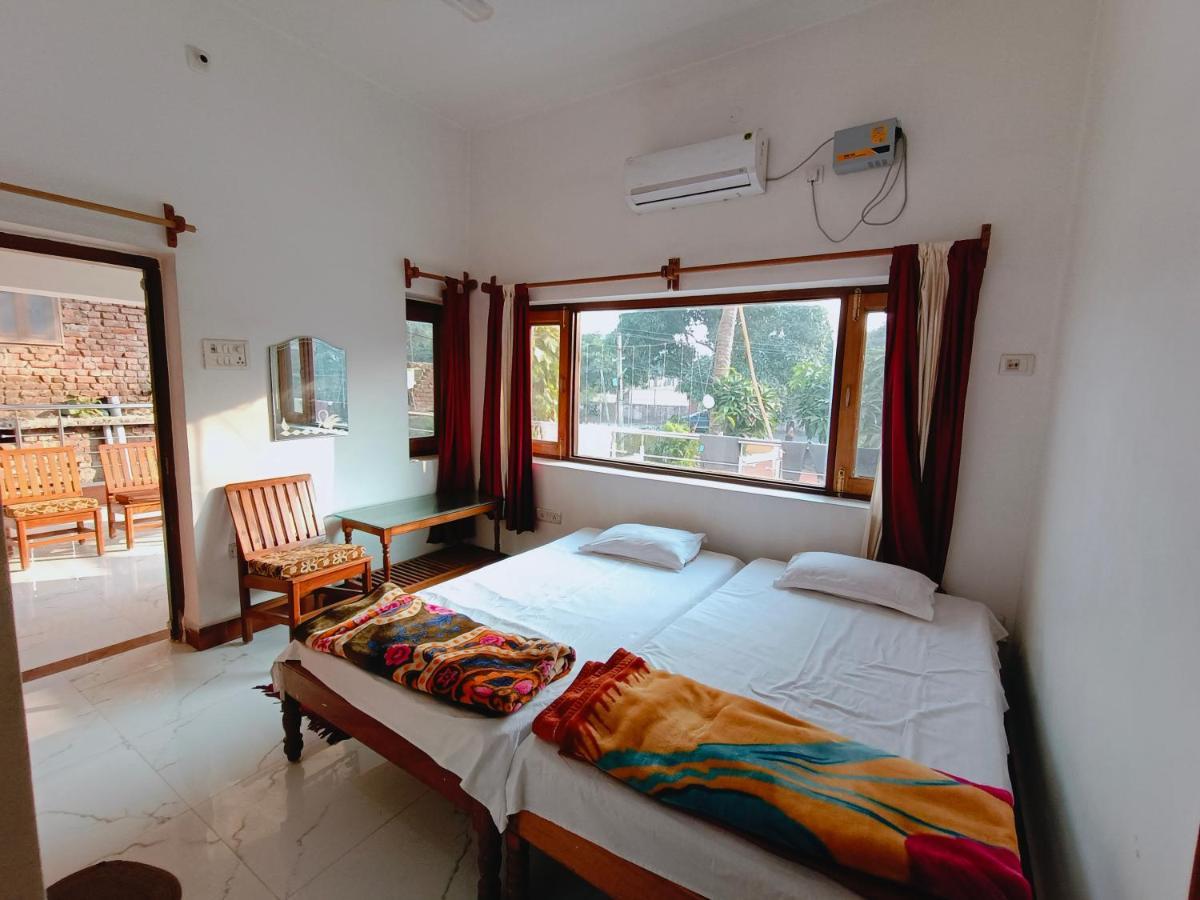 The Gupta Guest House Bodh Gaya Buitenkant foto